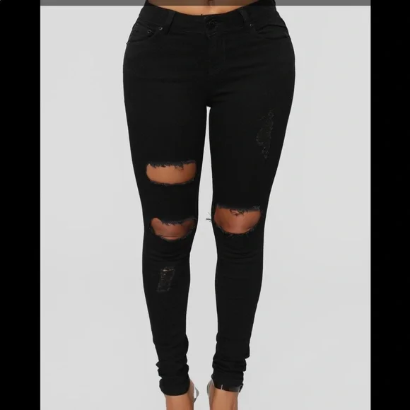 Sippin On Some Skinny Jeans - Black - Picture 5 of 5